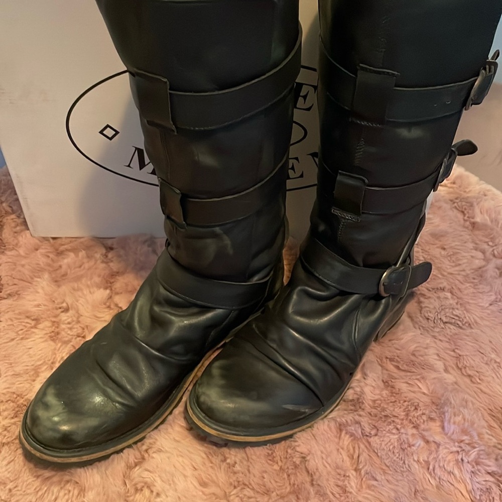 Steve Madden Buckkie Black Leather